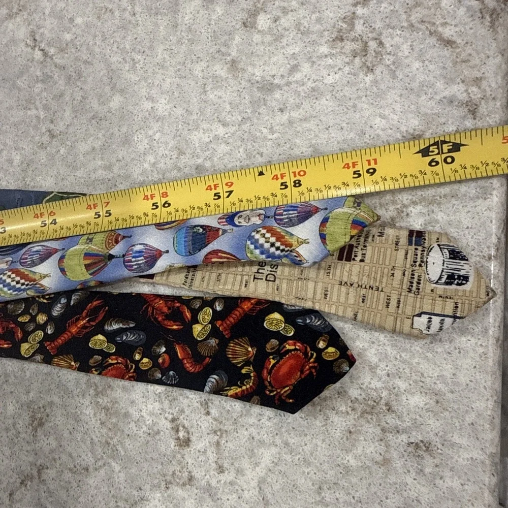 Lot Of 3 Museum Artifacts Silk Tie New York Lobster Crab Hot Air Balloon World